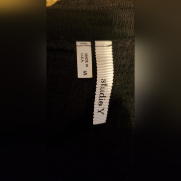 Studio Y short sleeve lightweight black cover up. Size small. - Picture 5 of 5